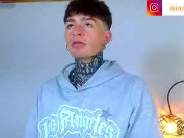 estebanchar_'s avatar