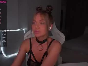 Evelina_fox from Chaturbate