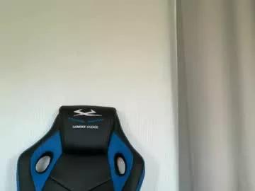 hichemlacoste333 from Chaturbate