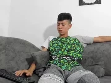 Logantwink18 from Chaturbate
