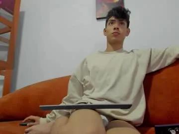 Logantwink18 from Chaturbate