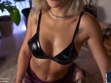 Lucyallenx from Chaturbate