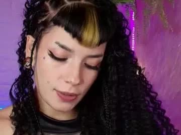 mamushka_ from Chaturbate