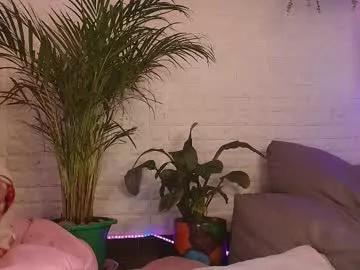 mamushka_ from Chaturbate
