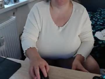 sweetboobs85h from Chaturbate