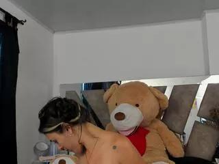 amara_jons from Flirt4Free