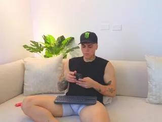 derek_valentino from Flirt4Free