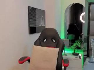 emmet_collins from Flirt4Free