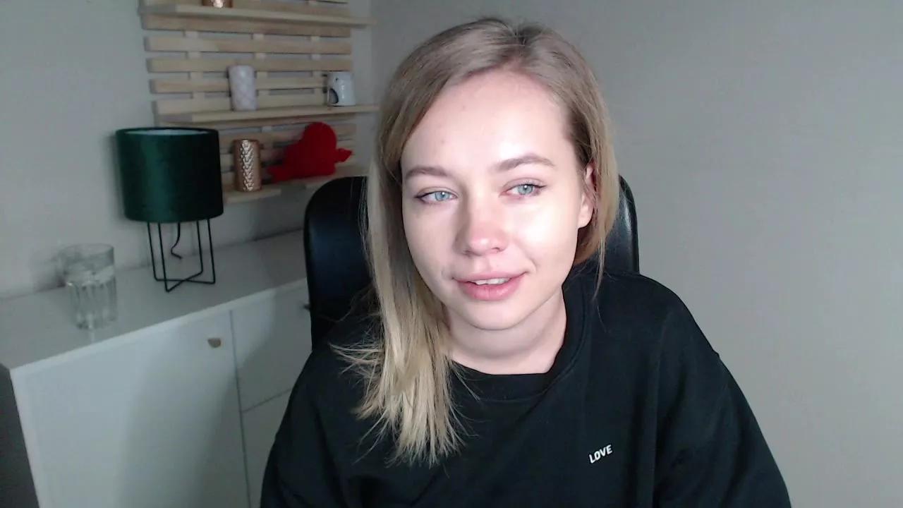 bambiHOLLY from Streamray