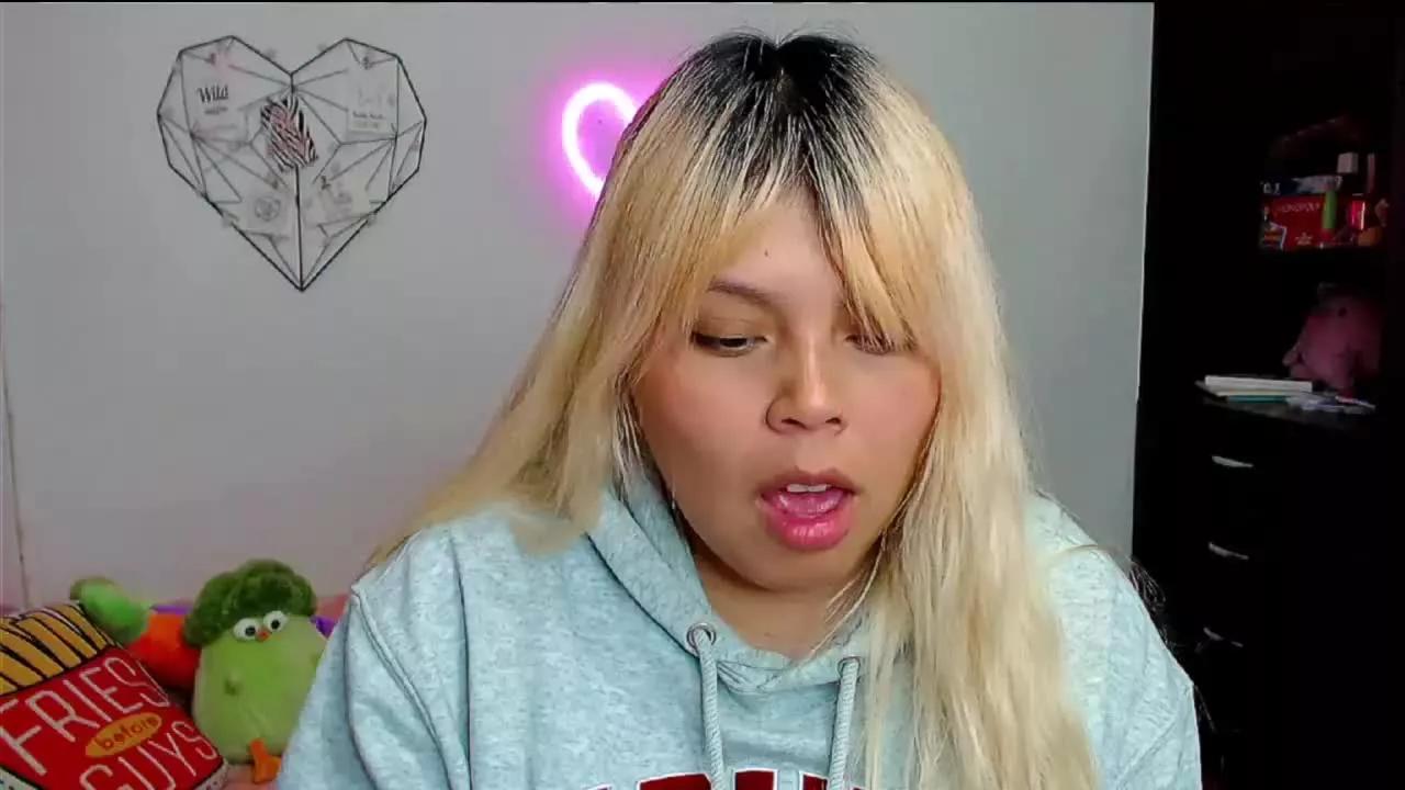 EllieAutumn from Streamray