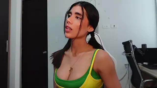 Abril1_ from StripChat is Freechat