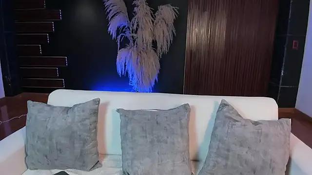 AidaJones from StripChat