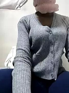 Alande12 from StripChat