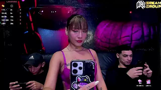 AmazingPartys from StripChat