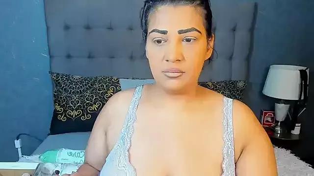 AmyCubes from StripChat