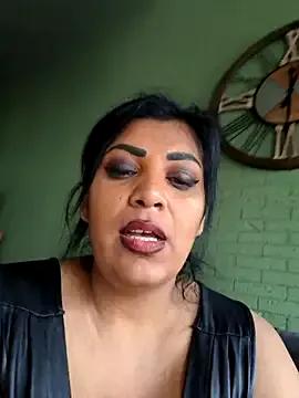 AmyCubes from StripChat