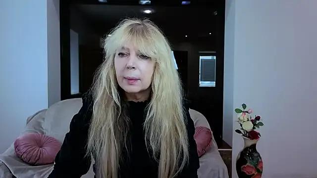 Anna_Diax from StripChat is Freechat