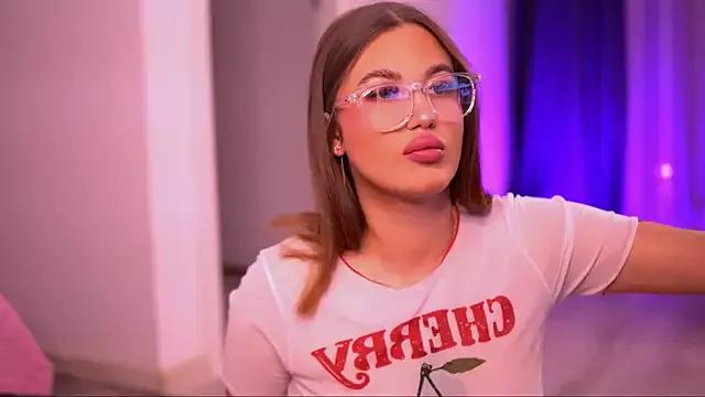 AryaDeluna from StripChat