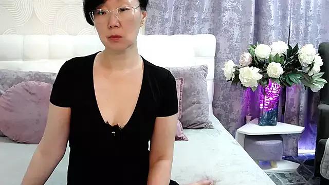 Asian_legs from StripChat