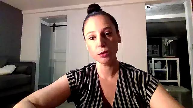 Audrey_hotty from StripChat is Freechat