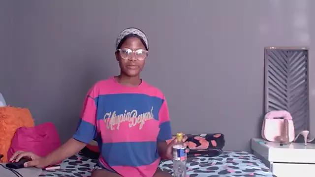 BarbieDoll21 from StripChat