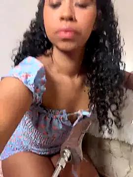 bella__honey from StripChat