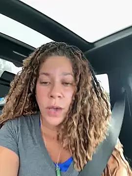 Bigbuttbrooklynn from StripChat is Freechat