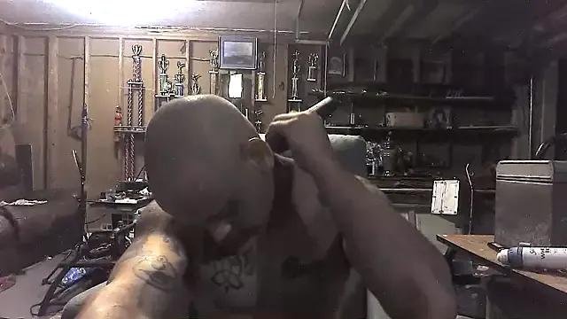 Buffshagswell from StripChat