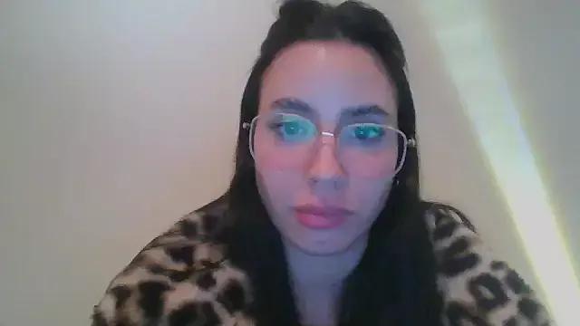 camiluarg1998 from StripChat is Freechat