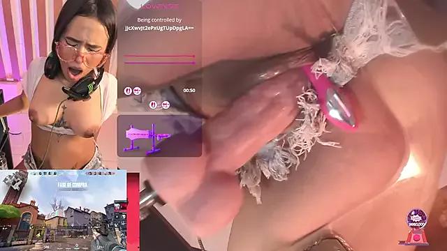CookiesAndBoots from StripChat is Freechat
