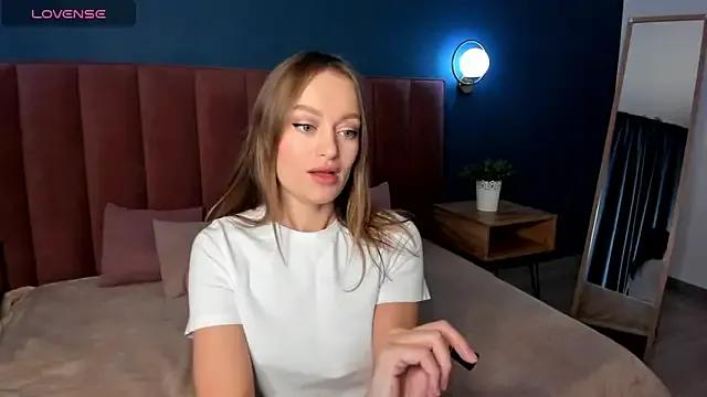 EvelynPoole from StripChat