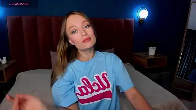 EvelynPoole from StripChat