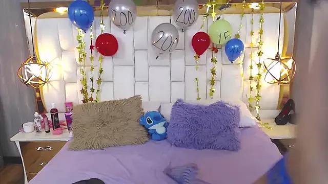 Foxxy_Doll from StripChat