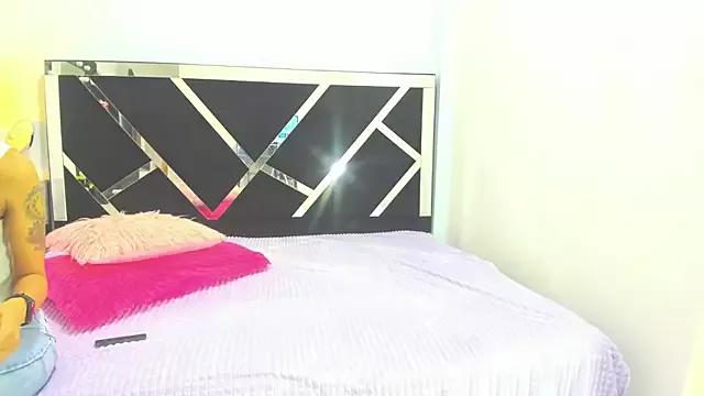iisabella_noa from StripChat
