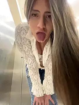 Isabella21_ from StripChat