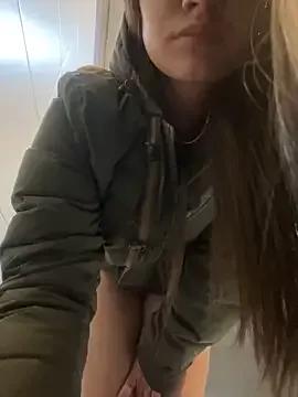 Isabella21_ from StripChat