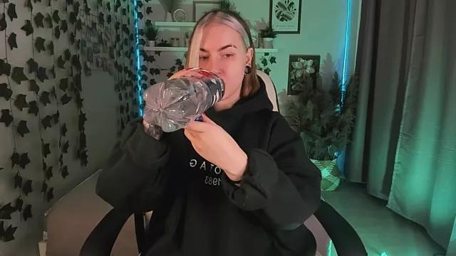 IvyHoney from StripChat