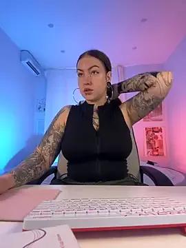 IvyHoney from StripChat