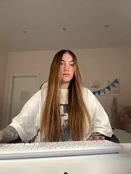 IvyHoney from StripChat