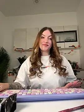 IvyHoney from StripChat
