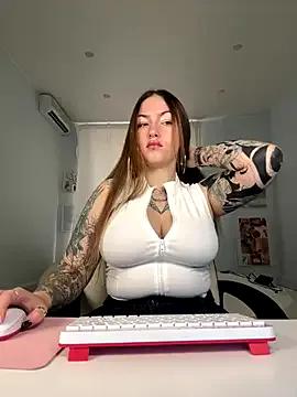 IvyHoney from StripChat