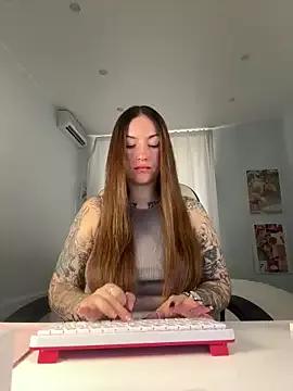 IvyHoney from StripChat