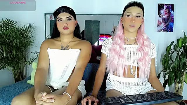 Jules-Angel from StripChat is Freechat