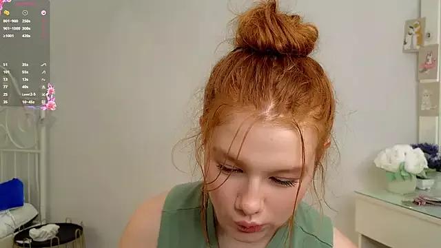 Juuulia_ from StripChat