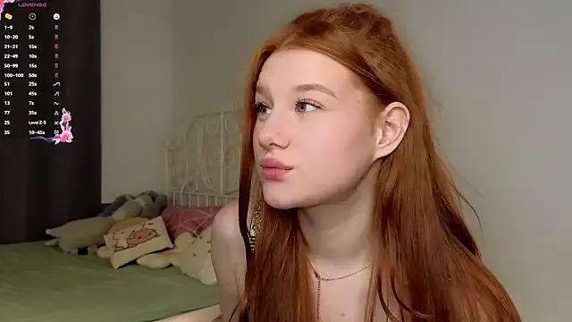 Juuulia_ from StripChat