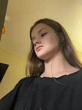 KittyQueeny from StripChat