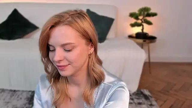 LilyFlamee from StripChat