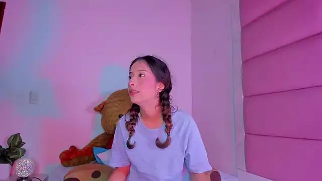 little-Emma from StripChat