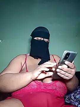 Loly_mor from StripChat