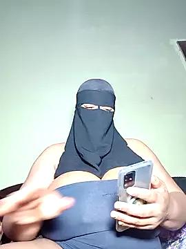 Loly_mor from StripChat